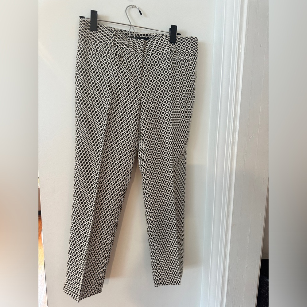 Ann Taylor Devon Cropped Leg